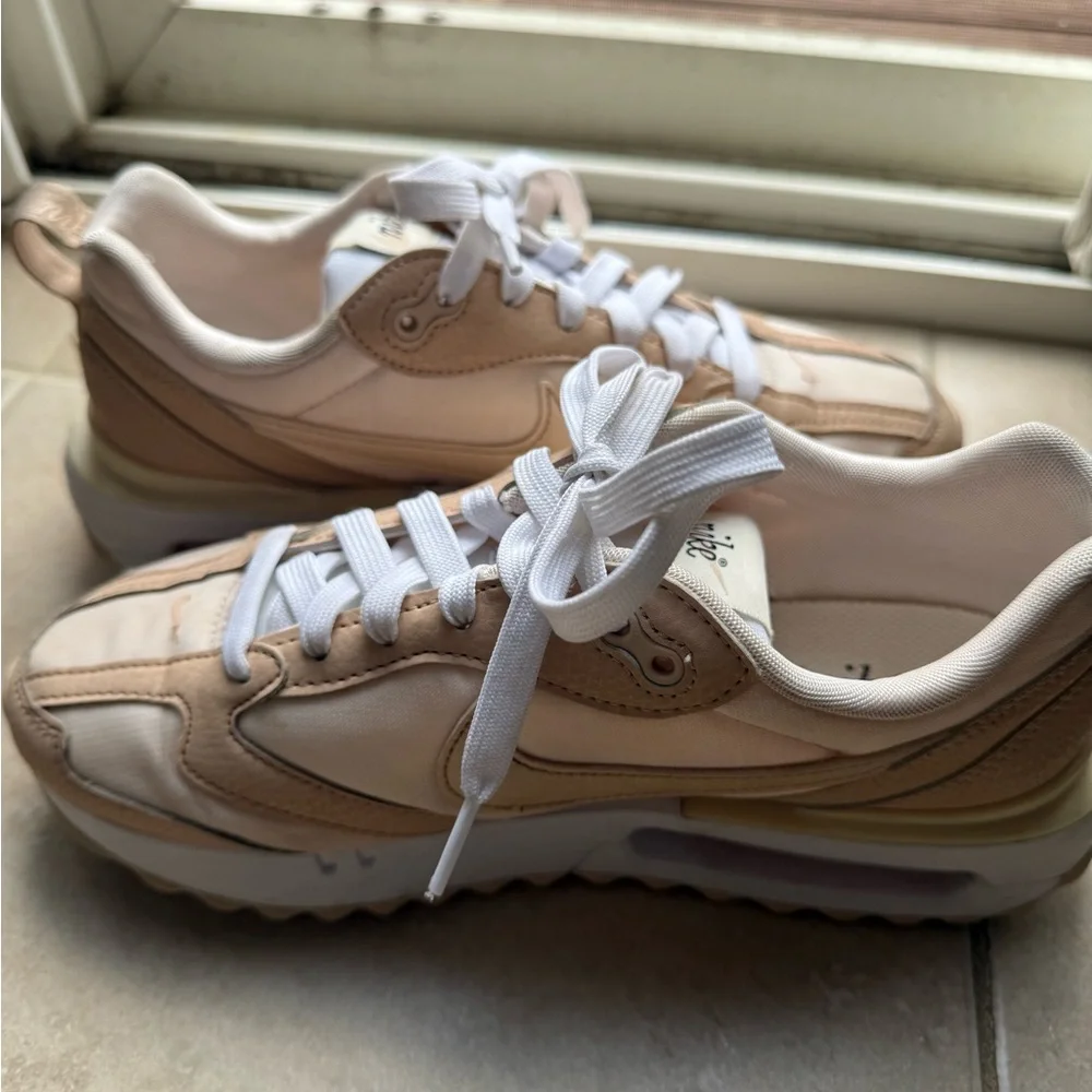 Nike Air Max Dawn - Picture 5 of 8